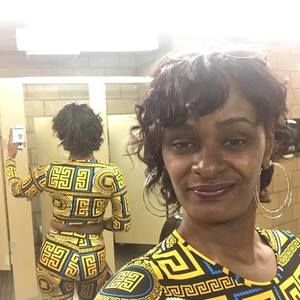 Meet your Posher, Latoya